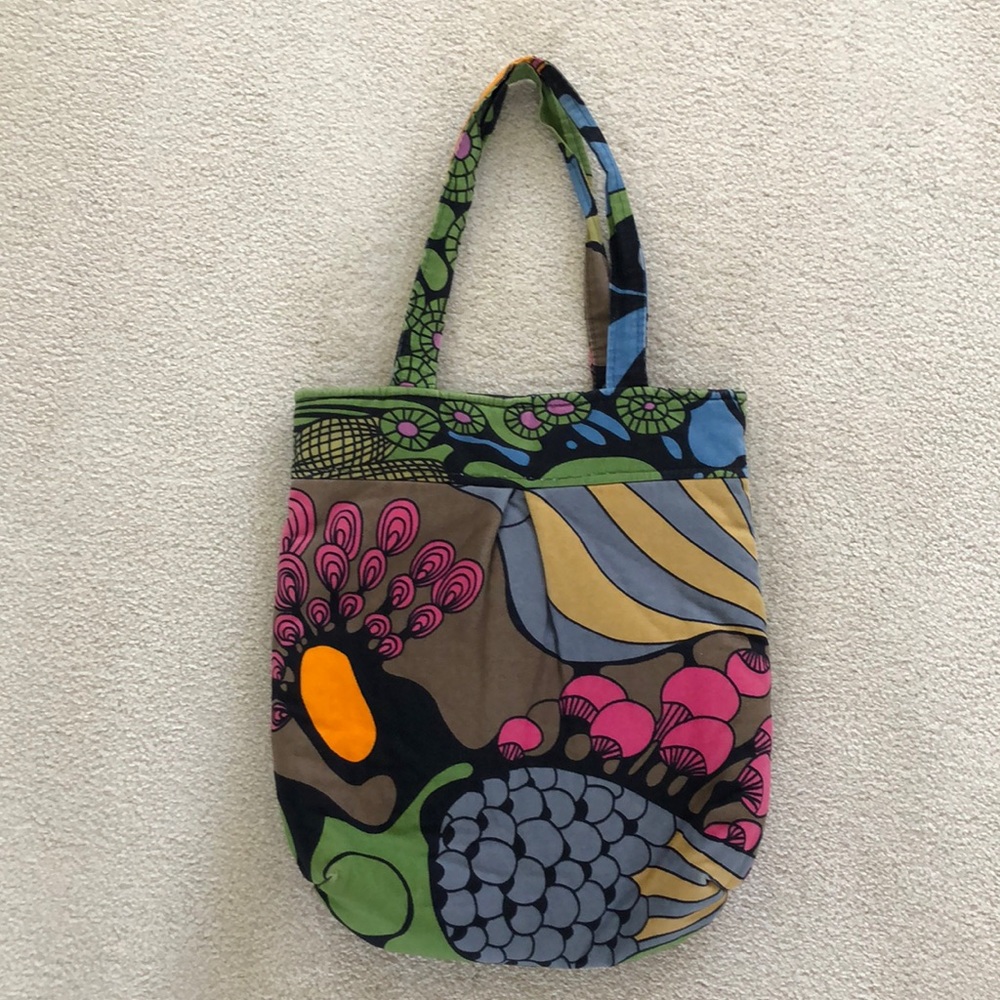 Tote bag